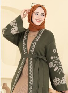 طقم شتوي أنيق للمحجبات  – تصميم راقٍ ومحتشم
